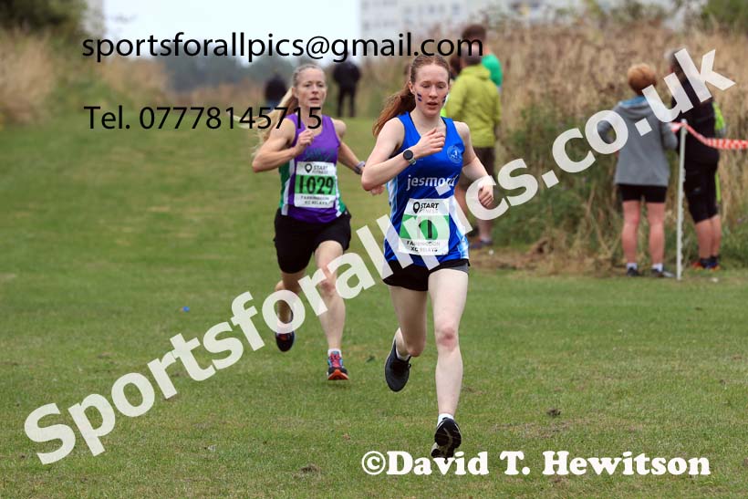 Senior Women and Veterans Relay, 2024 Sunderland XC Relays.  Photo: David T. Hewitson/Sports for All Pics